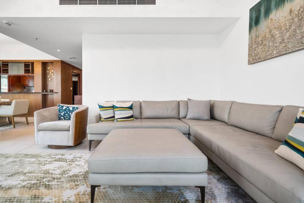 דובאי Spectacular Burj & Fountain View - Luxurious 3 Bedrooms & Maids Room - The Residences מראה חיצוני תמונה