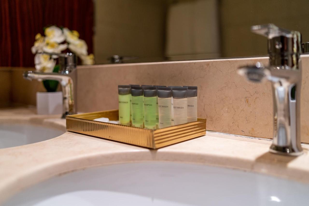 דובאי Spectacular Burj & Fountain View - Luxurious 3 Bedrooms & Maids Room - The Residences מראה חיצוני תמונה