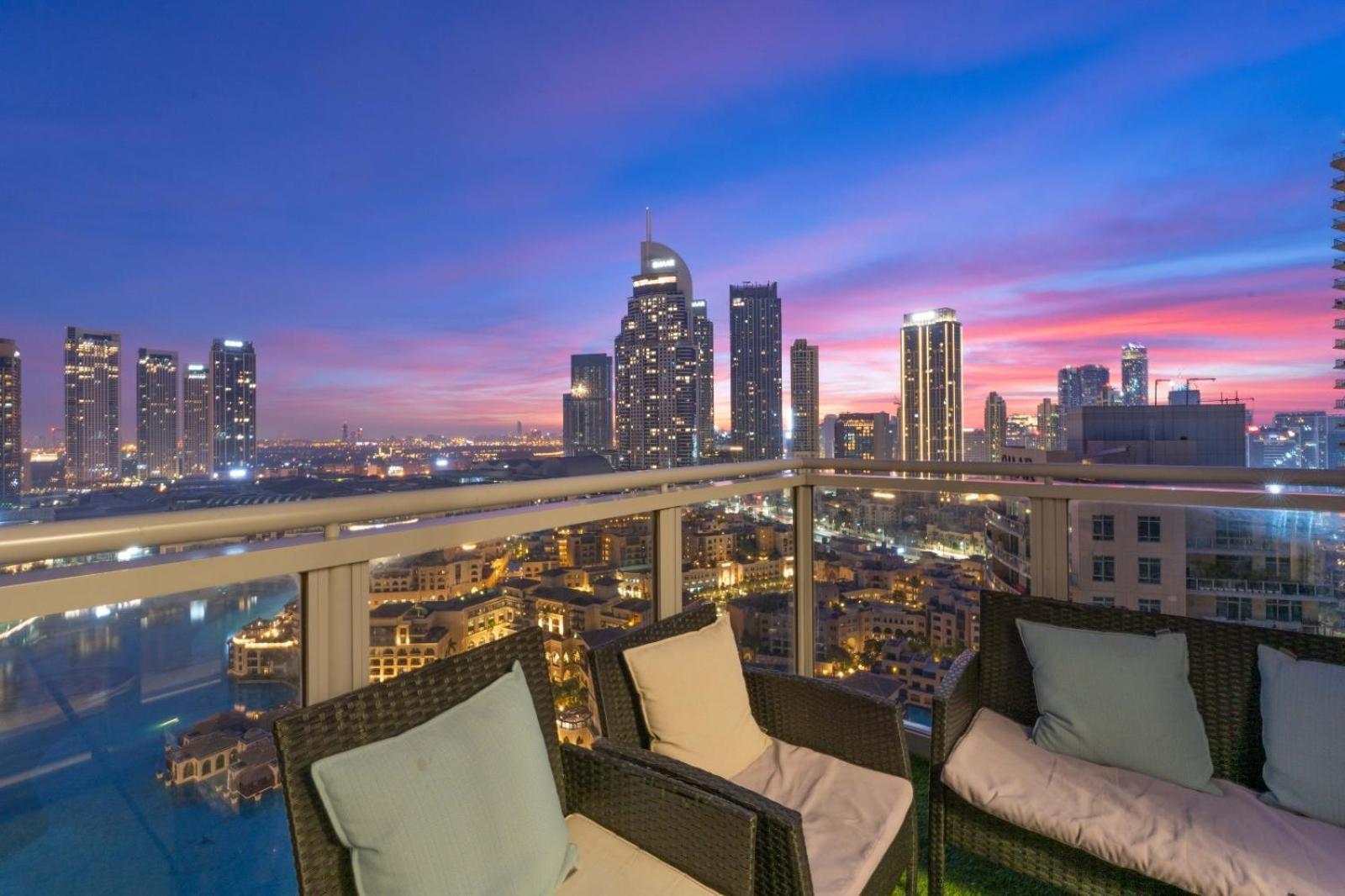 דובאי Spectacular Burj & Fountain View - Luxurious 3 Bedrooms & Maids Room - The Residences מראה חיצוני תמונה